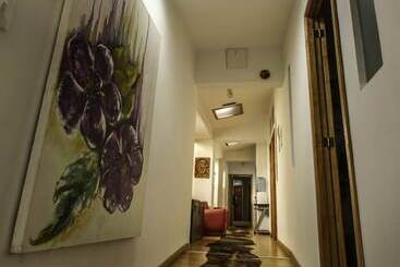 Hostal De La 57   Hostel