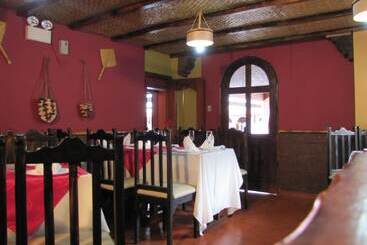 مسافرخانه Hosteria El Surillal