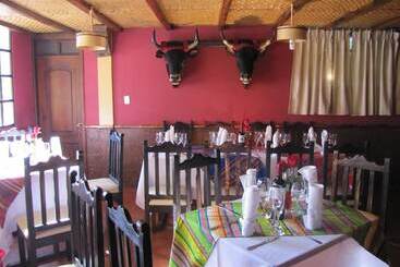 مسافرخانه Hosteria El Surillal
