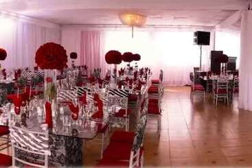 مسافرخانه Hosteria El Surillal