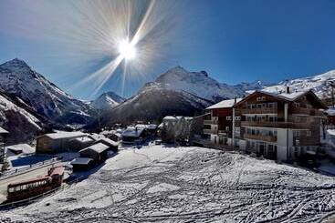 Отель Etoile & Alpenperle Residences