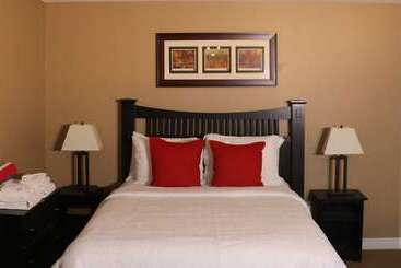 هتل Blue Mountain Springs Resort