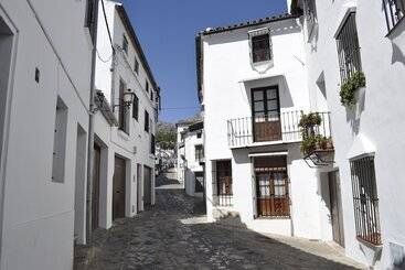 هتل Casa Rural Las Piedras