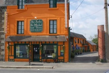 هتل Hôtel Au Jardin St Michel