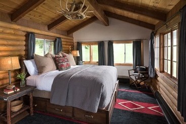 هتل Lone Mountain Ranch