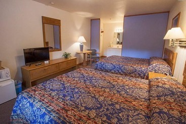 هتل Maggie Valley Creekside Lodge