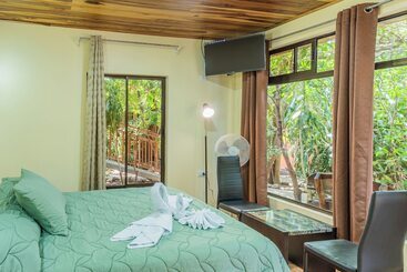هتل Monteverde Villa Lodge