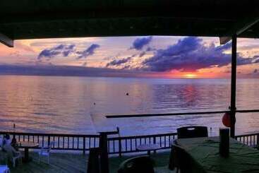 هتل Panama Divers & Octopus Garden Dive Center