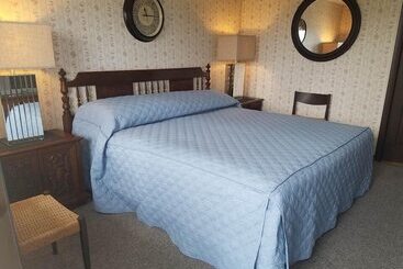 Leona's Motel