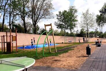 استراحتگاه Topparken Recreatiepark De Wielerbaan