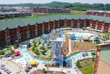 استراحتگاه Wilderness At The Smokies   Stone Hill Lodge