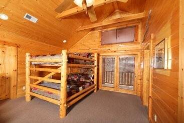 Rising Eagle Lodge By Redawning