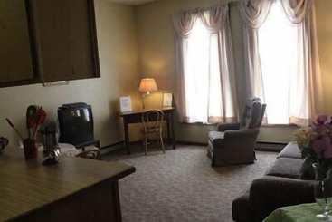Smedley's Suites