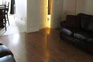 تختخواب و صبحانه Bk Guest House