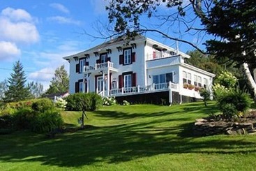 مبيت وإفطار Le Phénix Gîte Historique