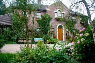 تختخواب و صبحانه Tirconaill Lodge