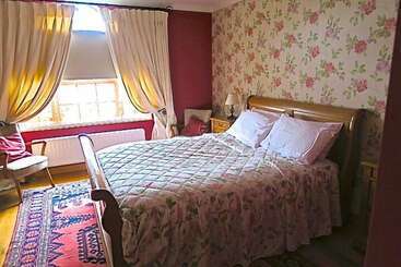 تختخواب و صبحانه Tirconaill Lodge