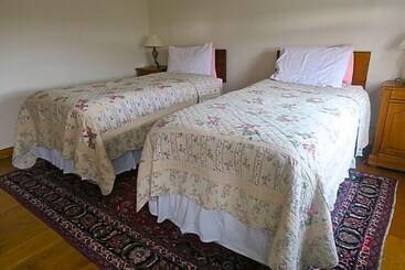 تختخواب و صبحانه Tirconaill Lodge