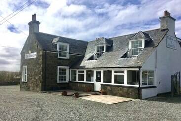 Cross Inn