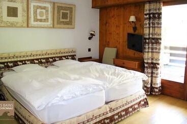 هتل Hostellerie De L Ardève