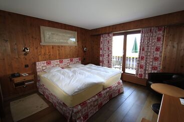 هتل Hostellerie De L Ardève