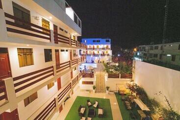هتل Residencial Los Frayles
