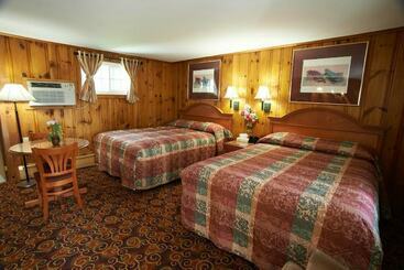 Lantern House Motel