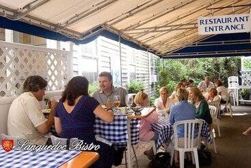 Pensionat Languedoc Inn & 3 Hussey St Guest House