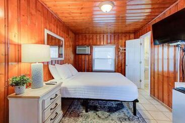 Seawitch Motel