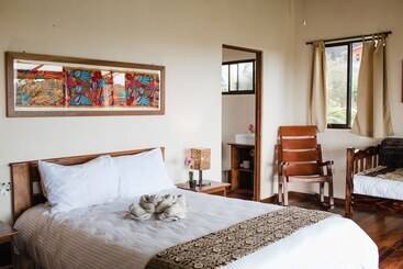 Valle Escondido Nature Reserve Hotel & Farm