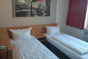 هتل Novostar