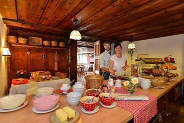 پانسیون Familienhotel Löwen