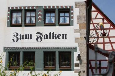 Отель Landhaus Zum Falken
