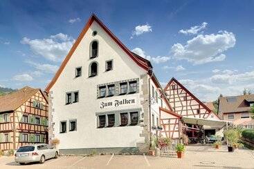 هتل Landhaus Zum Falken
