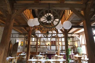 Отель Landhaus Zum Falken