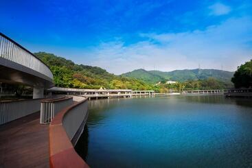 استراحتگاه Shenzhen Silver Lake Conference Center