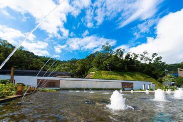 استراحتگاه Shenzhen Silver Lake Conference Center