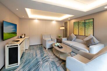 استراحتگاه Shenzhen Silver Lake Conference Center