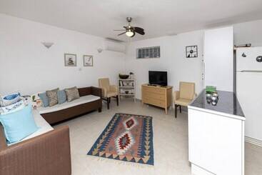 Lovely Triplex With Fantastic Sea View In Turkbuku