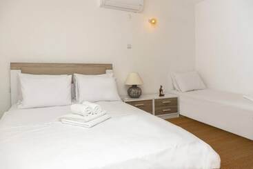 Lovely Triplex With Fantastic Sea View In Turkbuku
