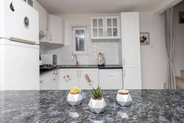 Lovely Triplex With Fantastic Sea View In Turkbuku