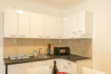 Apartmani Central 7 & Free Parking