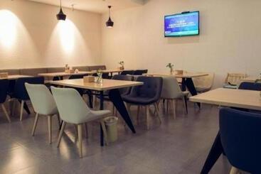 Hanting Hotel Huai An Bochi Mountain Park