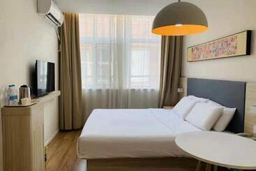 Hanting Hotel Shanghai Baogang Yueluo Freeway