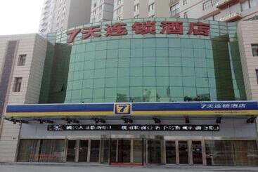 هتل 7 Days Inn Xuzhou Xinyi Shifu Road Branch