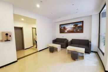 هتل 7days Premium Yichang Yiling Branch