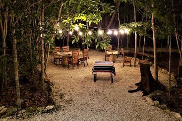 هتل Aldea Mayaha Cabanas Con Cenotes