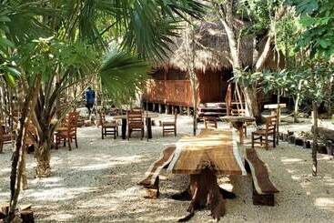 هتل Aldea Mayaha Cabanas Con Cenotes