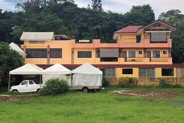 هتل Amirsache Villa
