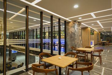 هتل Anara Airport
